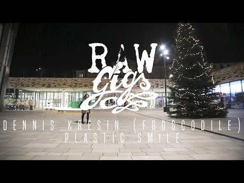 Dennis Kresin (Frogcodile) @ Wuppertal Hauptbahnhof - Plastic Smile