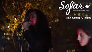 Modern Vices - Keep Me Under Your Arms | Sofar Chicago