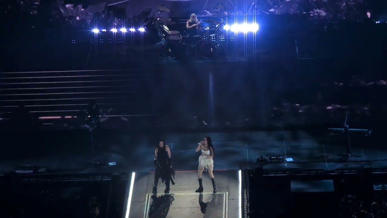 19. Evanescence & Poppy - End of You - Live Debute 2026 Tour - Leeds (Full concert) - YouTube