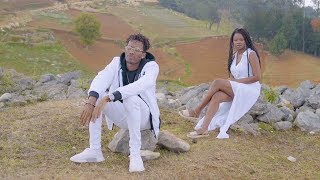 Toby & Vanessa Désiré  -  Yo Fèw mal [Official Video]