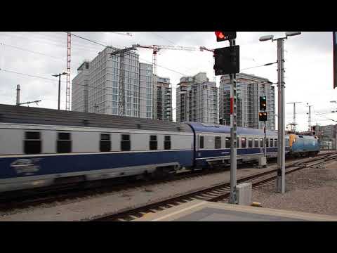 Express train no. 347 "Dacia" Vienna - Bucuresti Nord leaving Wien Hbf