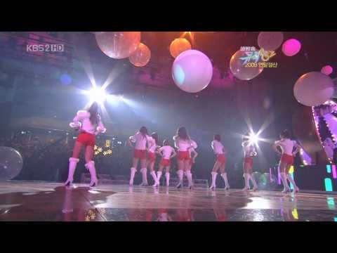 HD SNSD - Gee & Jingle Bell Rock with SHINee f(x) Dec25.2009 2/3 GIRLS' GENERATION Live 720p santa