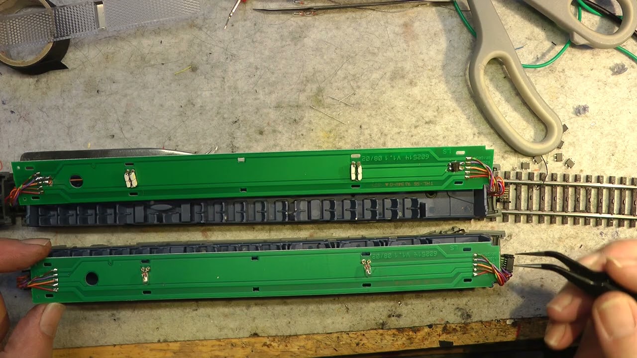 Wolfgangs Märklin Modellbahn-ICE 3 Bekommt Vollsound und Weiße-Rote LEDs Teil 2