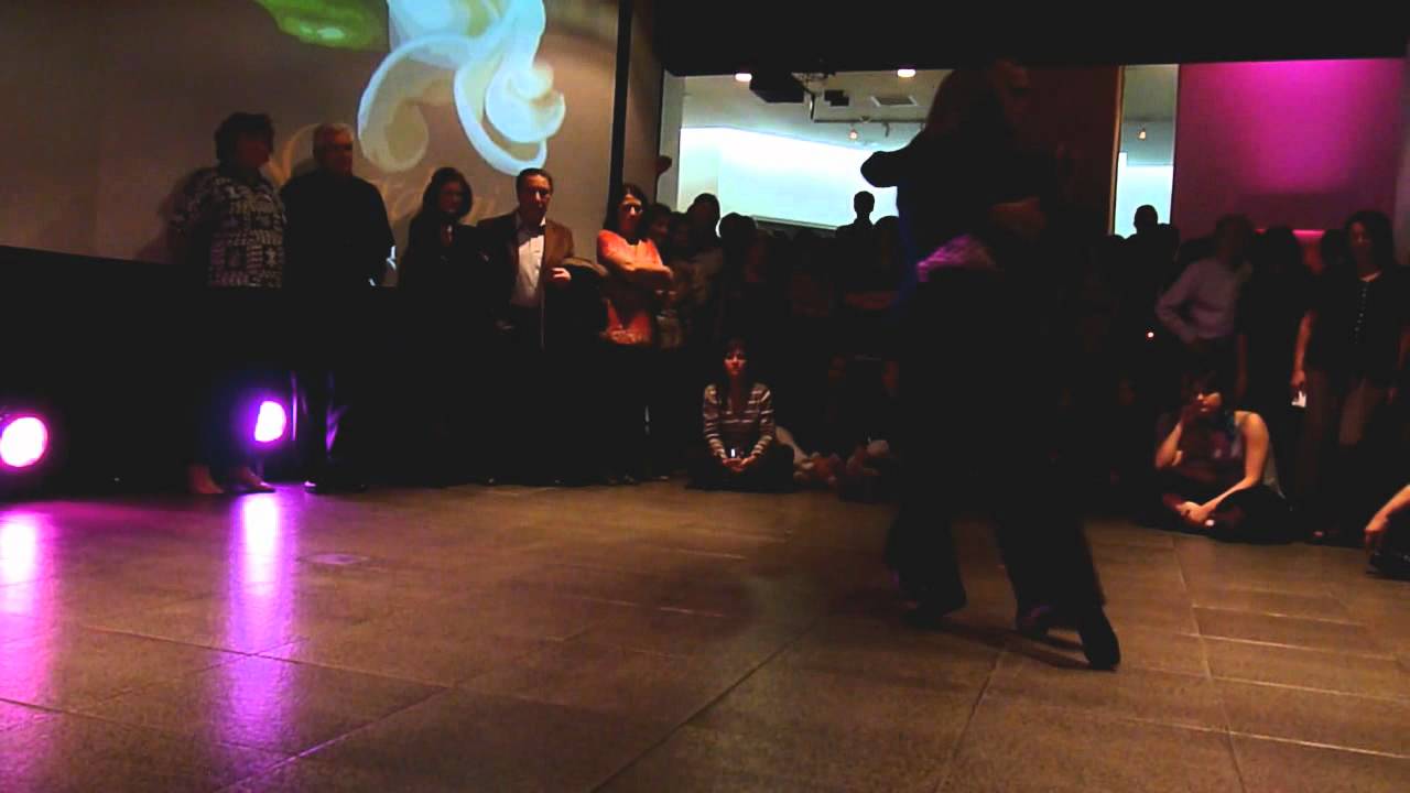 2  Osvaldo Cartery presenta a Daniel Salazar y Flor Picot en La Milonga del Patio