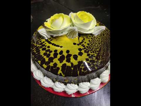 #cake 1kg chocolate cakes with tuffle design