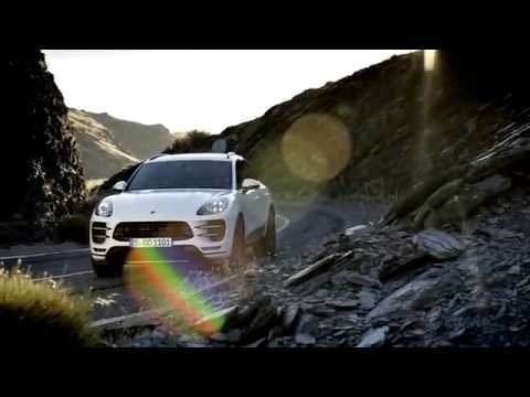 2015 Porsche Macan Turbo driving action - Autogefühl