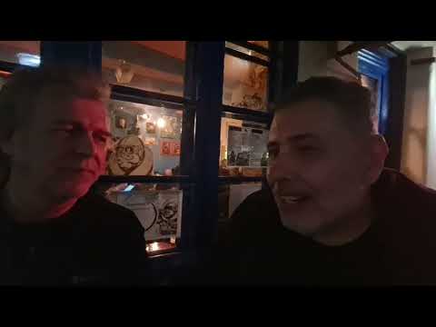 Zdenko Kolar iz grupe IDOLI u cafeu GRUNF