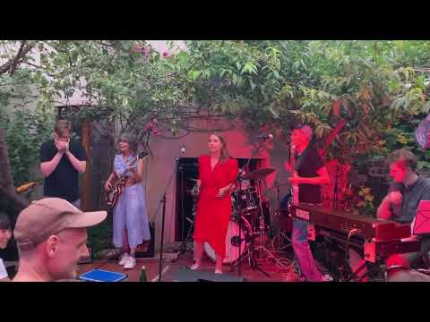 Erich Weinert Studioband -- Harper - Live @ Kastanienallee 77