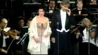 Andrea Bocelli &amp; Maria Luigia Borsi - Brindisi