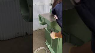 リーダー クリッカー油圧裁断機の動画サムネイル