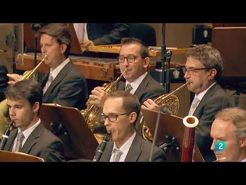 Bernardino Assunçao con la Orquesta RTVE en la gala final - Clásicos y Reverentes - RTVE.es