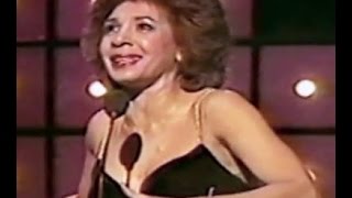 Shirley Bassey - S&#39; Wonderful / Arthur&#39;s Theme (Her Majesty&#39;s Theatre) (1984 Live)