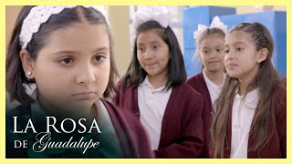 Sarita es discriminada por sus compañeras | La Rosa de Guadalupe 1/4 | Pasadita de amor