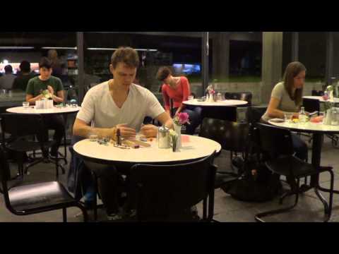 Neele Hülcker: "kramen" Installation für 4 Performer