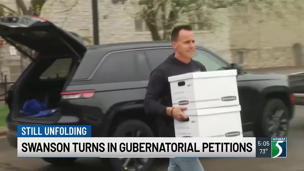 Swanson turns in gubernatorial petitions