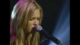 Mandy Moore - Crush (Live @ Miss Teen Usa, 2001)