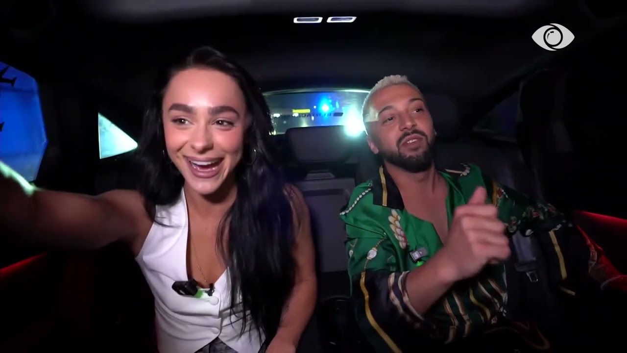 Tirona…/ Egli dhe Gjesti shkembejnë batuta me Rozanën teksa bëjnë xhiro me makinë