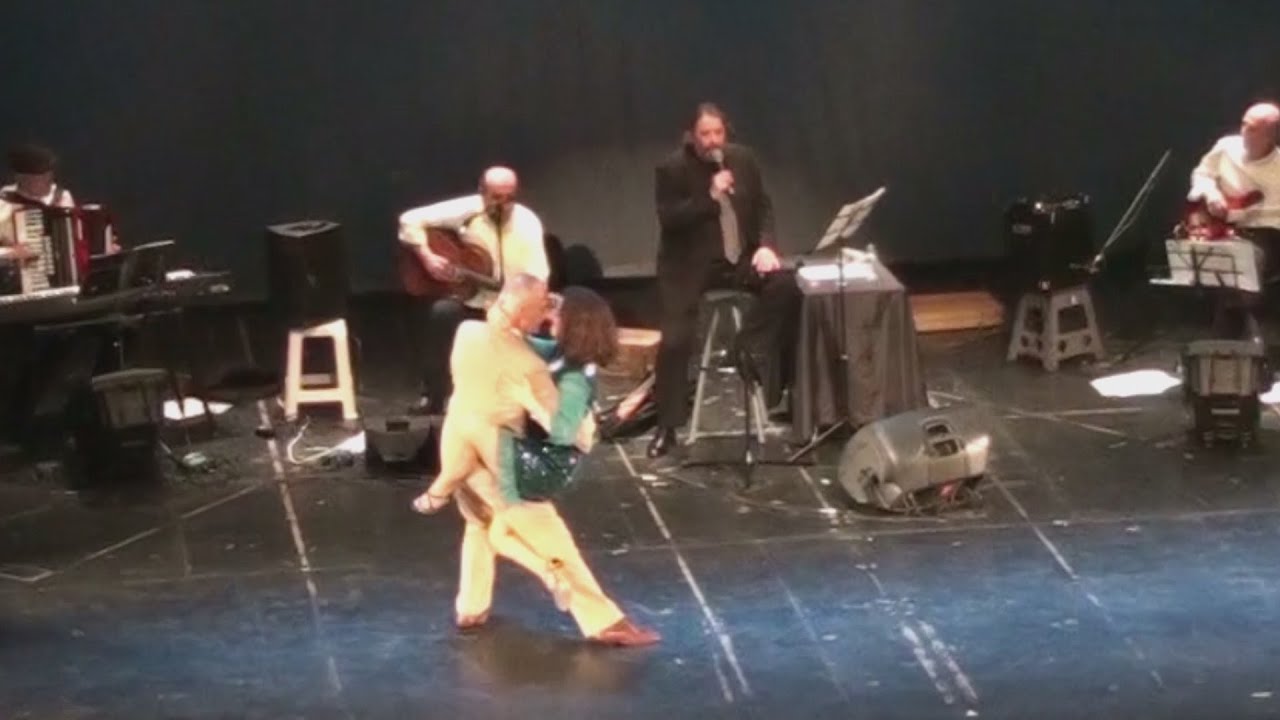 Video thumbnail for Juana García y Julio Robles - "Por una Cabeza" 2014