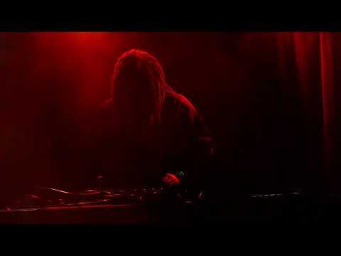 Austin Mills - "Freeway" (Live in Boston)