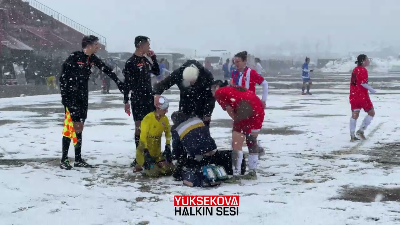 Karlı havada gol yağmuru: Yüksekova Belediye Spor acımadı