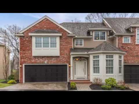 527 Salem St, Unit 19, Lynnfield MA -   Louise Bova Touchette - Tel 617 605 0555