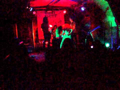CZB LIVE. 13 Rituals. Bury Me In Smoke. Cluj-Napoca. Irish&Music Pub. 1.04.2011