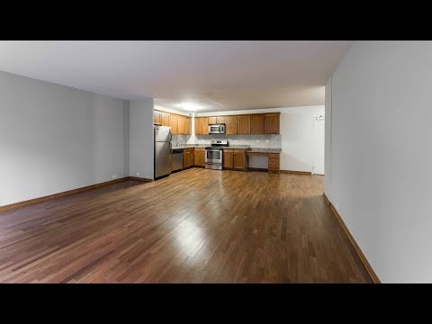 Tour a spacious Lakeview East 2-bedroom at The Van der Rohe