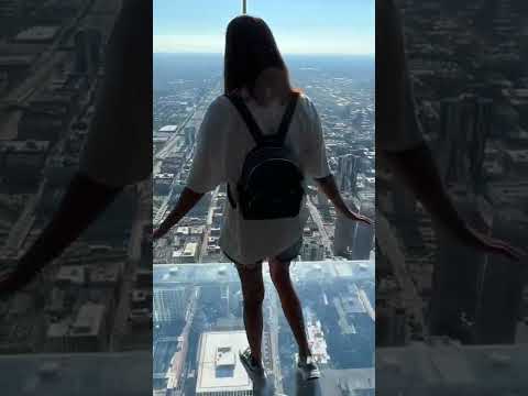 Chicago Sky deck ! #chicagovlog #chicagotravel #skydeck #travelvlog