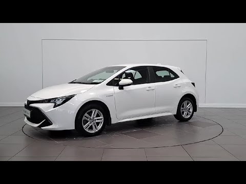 Toyota Corolla 1.8 Hybrid Luna Hatchback - Image 2