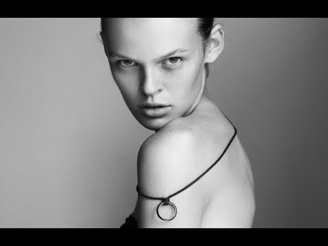 CARA TAYLOR Model 2017 - Fashion Channel