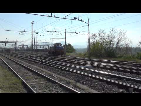 LOCOMOTORE D.145 DA MANOVRA IN TRANSITO. 17 - 4 - 2014.