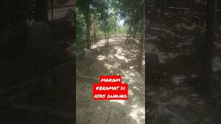 Download lagu MAKAM KERAMAT DI GUNUNG NYUNGCUNG #opickproject #duniahororindonesia #explore #hantu #penampakan mp3