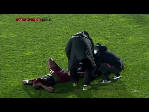 Panică la CFR Cluj! Mike Cestor s-a accidentat fără să fie atins de nimeni în meciul cu FC Voluntari