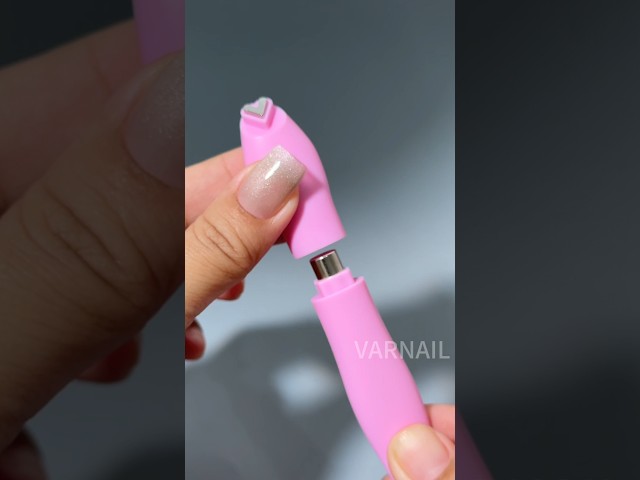 Vídeo relacionado con Imán para uñas con forma de corazón de rápida formación, 3 en 1 con mango de madera, versátil y personalizable, potentes propiedades magnéticas para uso doméstico o profesional