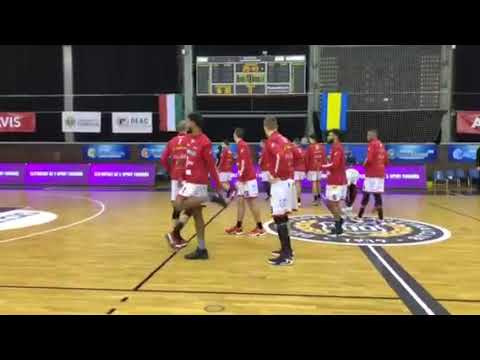 Az Egis Körmend a pályán Debrecenben.