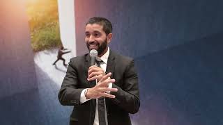 הרב, הקרבתי משהו לכבוד בורא עולם וכלום לא קרה, למה? 😢 הרב שניר גואטה בתשובה גאונית - עם כתוביות (הרב שניר גואטה) - התמונה מוצגת ישירות מתוך אתר האינטרנט יוטיוב. זכויות היוצרים בתמונה שייכות ליוצרה. קישור קרדיט למקור התוכן נמצא בתוך דף הסרטון