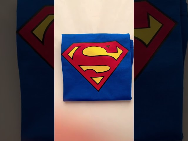 Vídeo relacionado con Wanapix | Capa de Superhéroe Personalizada para Adulto | Capa Reversible Personalizable por las 2 Caras | Disfraz Divertido para Adultos | Héroe Galaxia (Foto)