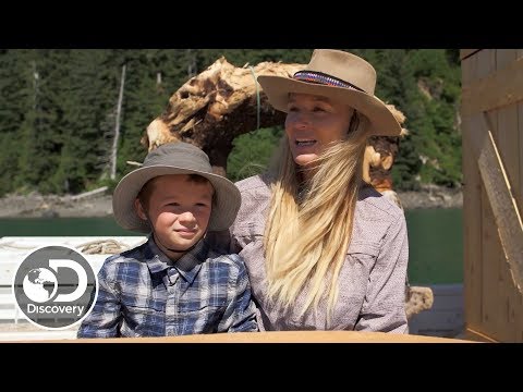 歌手朱厄爾教育她的兒子阿拉斯加的價值觀｜阿拉斯加。阿拉斯加：最後的邊疆 (Singer Jewel Teachers Her Son Alaskan Values | Alaska: The Last Frontier)