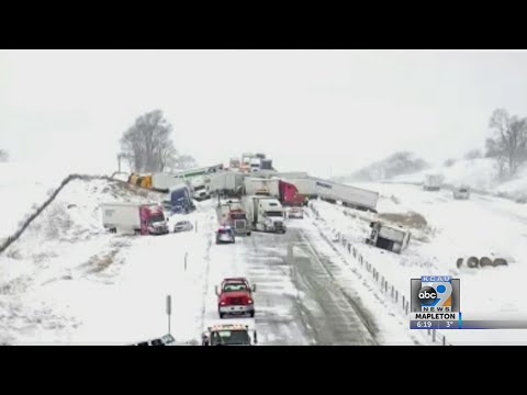 40-Vechile pileup closes I-80