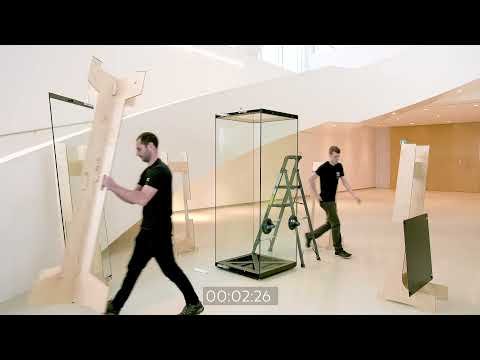 Assembly in less than 5 minutes - New Modular Display Case System - Zone Display Cases