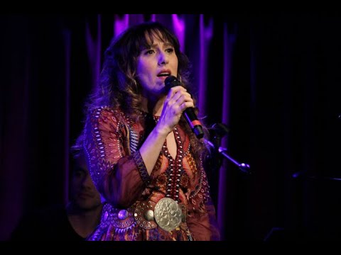 Farah Alvin on Vinyl - Montage