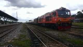 preview picture of video 'The LNG freight train No. 652 - Alsthom 4409 depart from Ban Phachi Junction to Bang Lamung.'