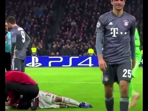 thomas muller kills nicolas tagliafico and walks away