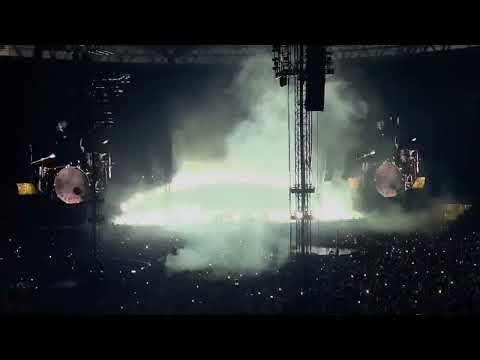 COLDPLAY AT WEMBLEY (13/08/22)- POLITIK