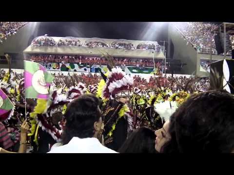 Mangueira e sua paradona...