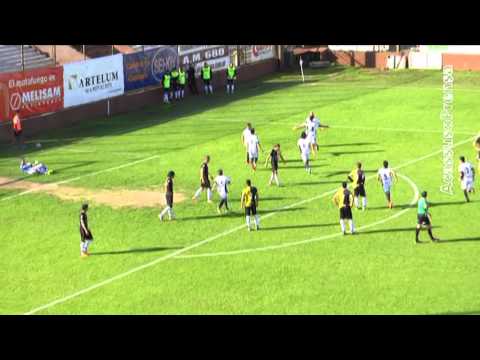 Acassuso: 2 - Comu: 0 / Compacto del partido