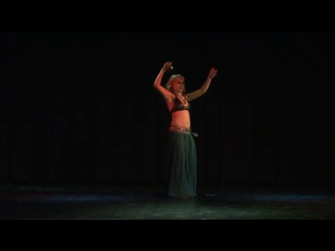 Suhaila Salimpour's Ismaouni by Amanda Nousiainen