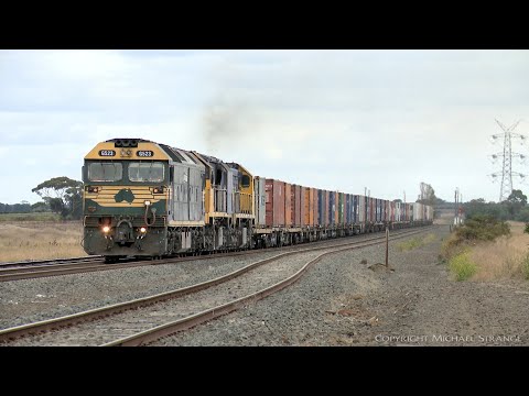 7902V Crosses 6MP4 At Gheringhap Loop (16/4/2021) - PoathTV Australian Trains & Railways
