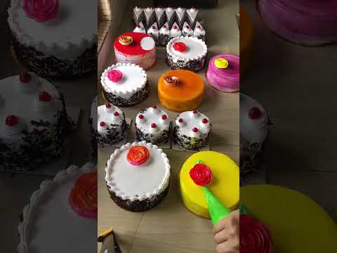 ￼￼#Half KG, cake decora# easy decoration#cakelovers110 #birthdaycake #cake ##supercakes#cakeshorts