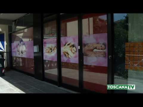 2017-05-10 PRATO - CASA APPUNTAMENTI NEL CENTRO MASSAGGI, BLITZ POLIZIA